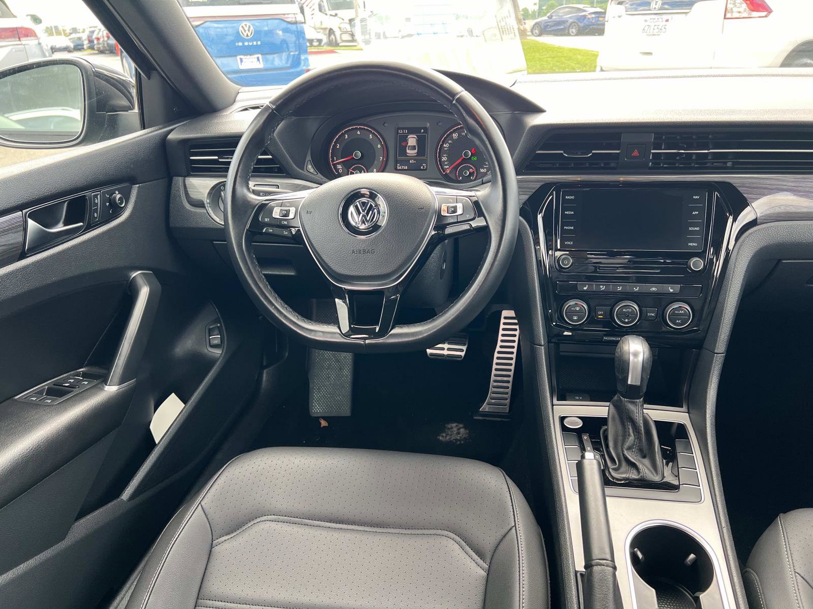 Certified 2022 Volkswagen Passat 2.0T R-Line image 5