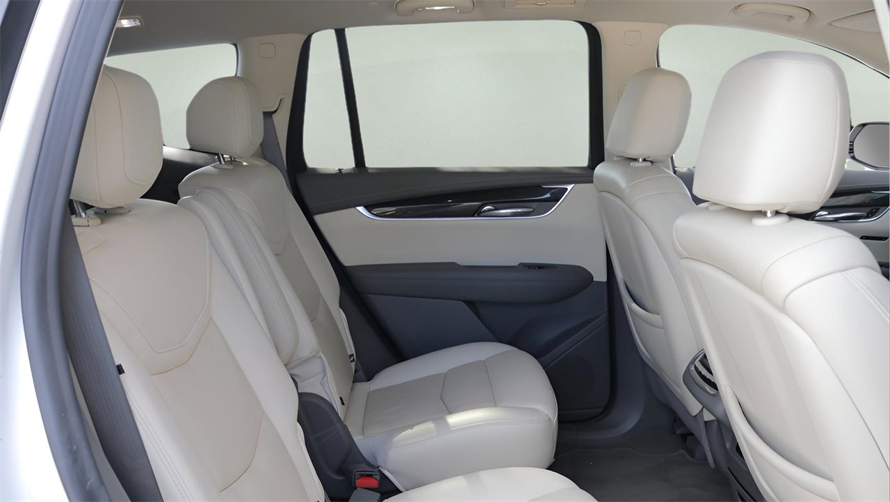 Certified 2021 Cadillac XT6 Premium Luxury image 18