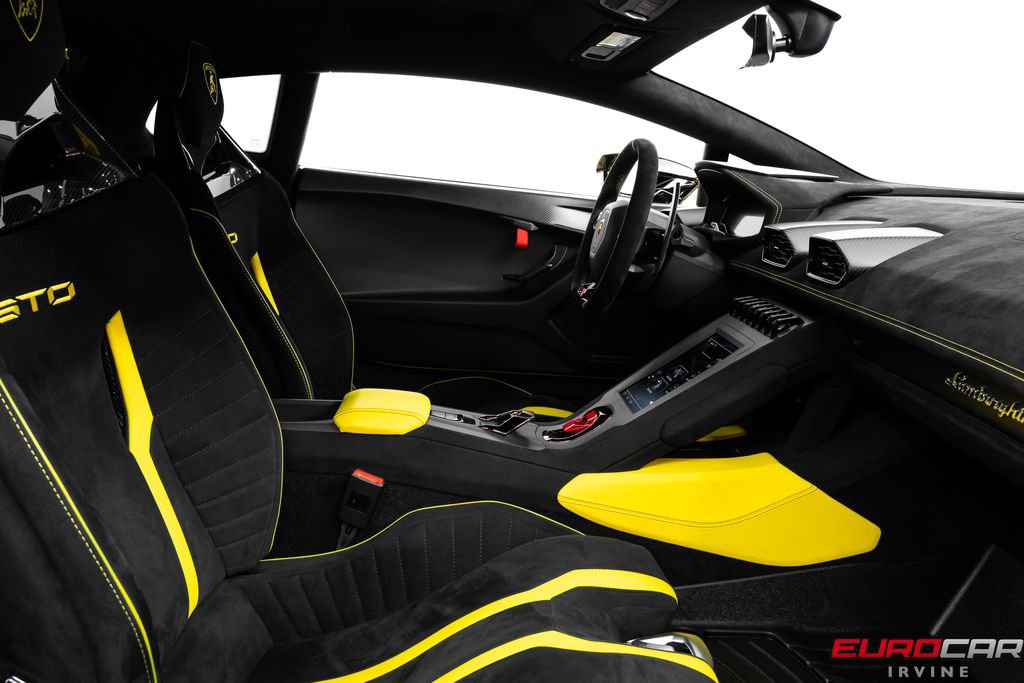 Used 2022 Lamborghini Huracan STO RWD image 40