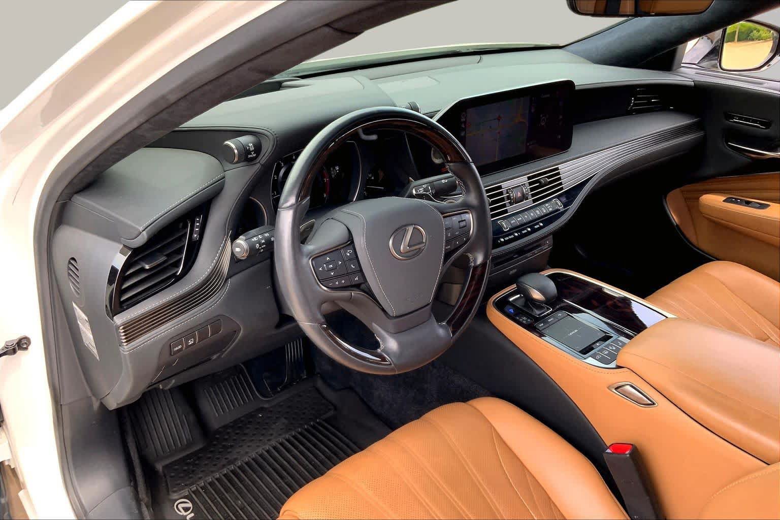 Used 2022 Lexus LS 500 w/ Interior Upgrade Package RWD image 16