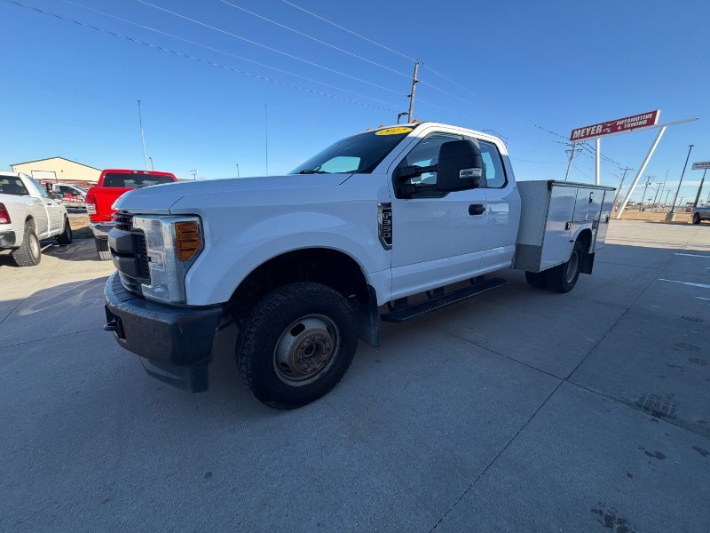 Used 2017 Ford F350 XL w/ Power Equipment Group image 4
