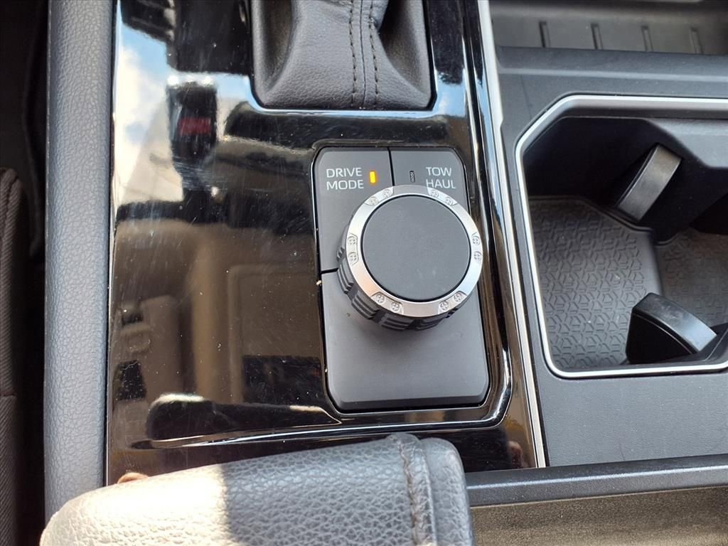 Used 2022 Toyota Tundra Limited w/ Power Package image 15