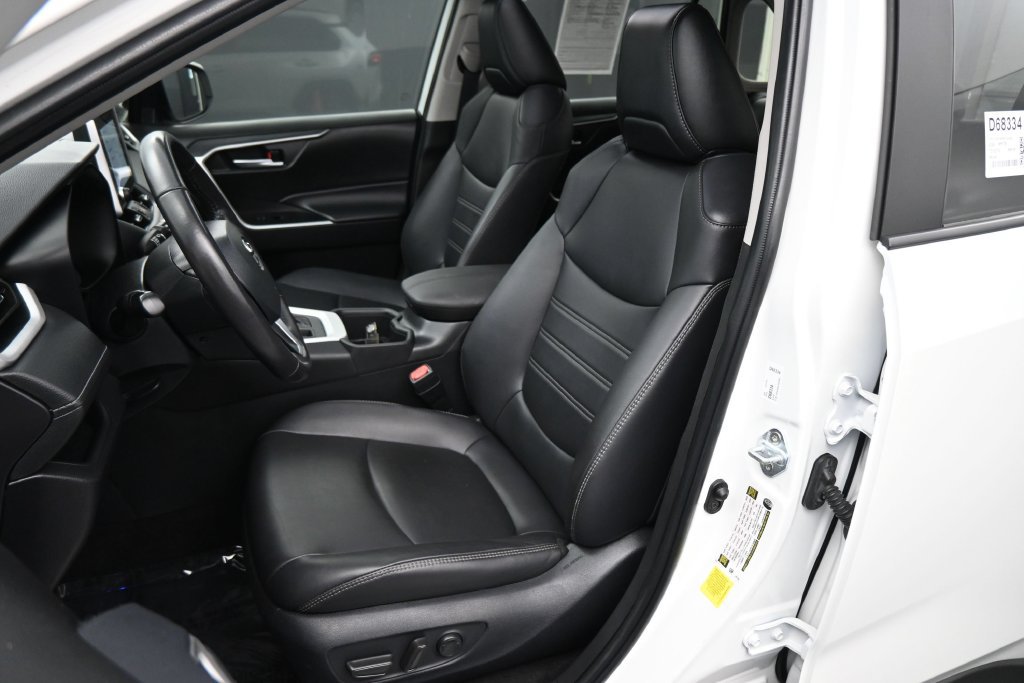 Used 2024 Toyota RAV4 XLE Premium FWD image 15