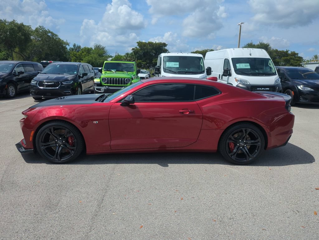 Used 2022 Chevrolet Camaro SS RWD image 9