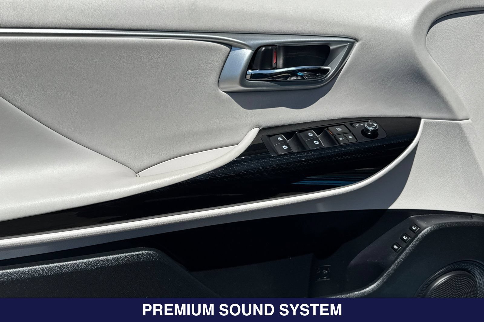 Used 2018 Toyota Mirai FWD image 12