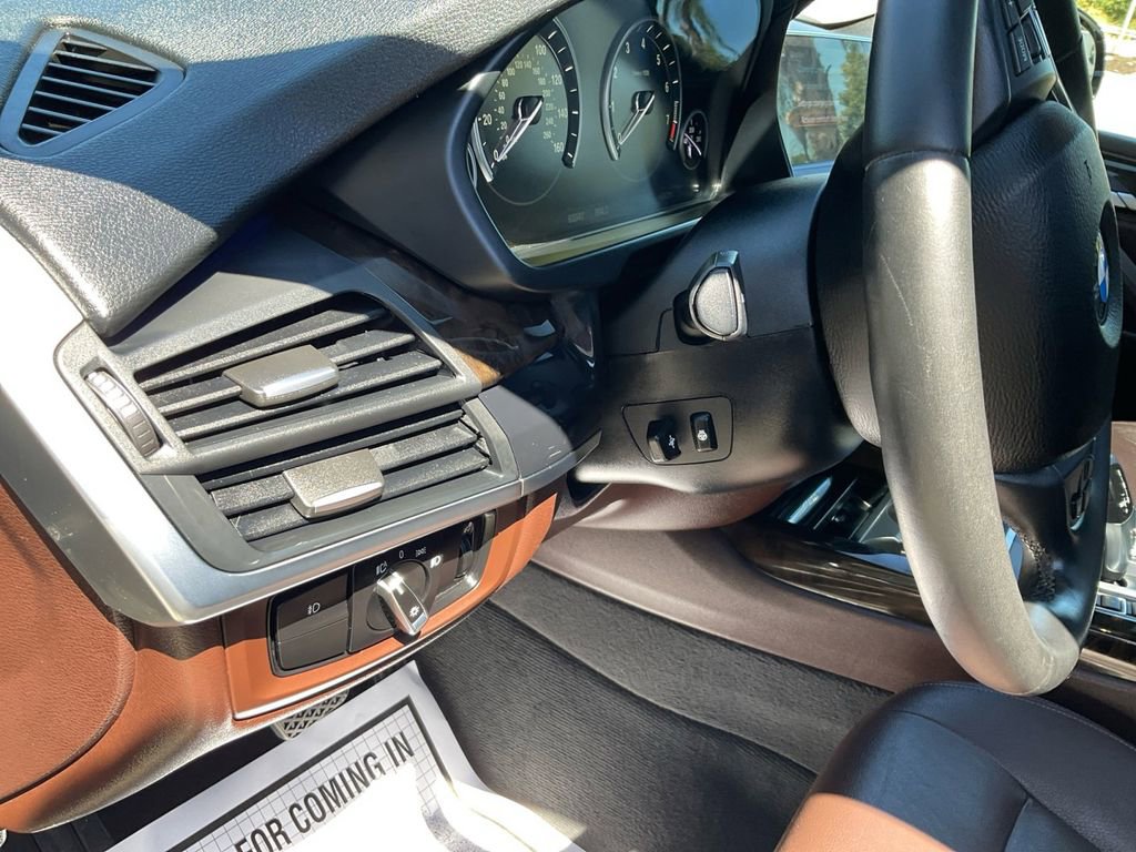 Used 2017 BMW X5 xDrive40e image 14