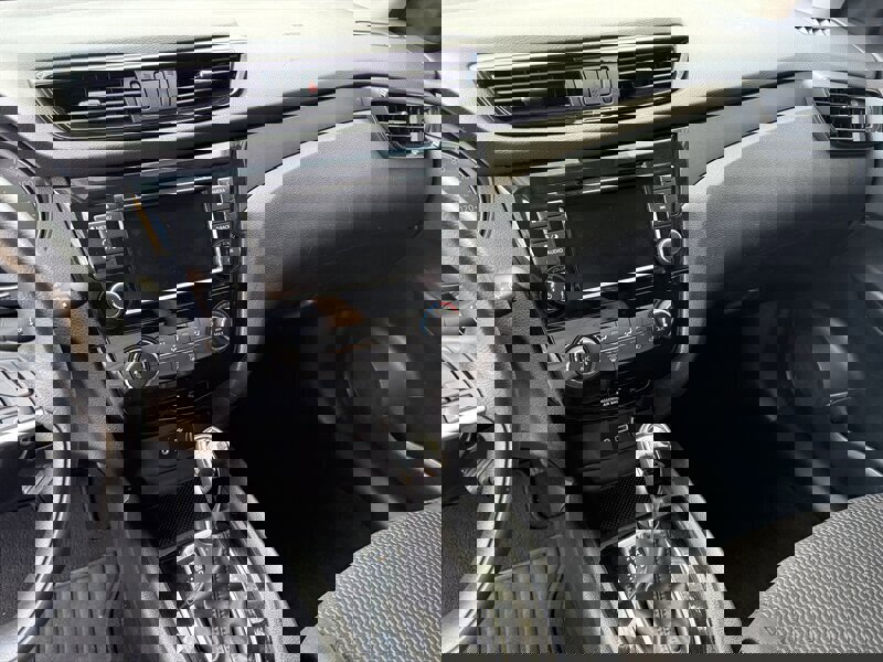 Used 2019 Nissan Rogue Sport S image 17