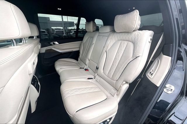 Used 2020 BMW X7 xDrive40i w/ Premium Package AWD/4WD image 28