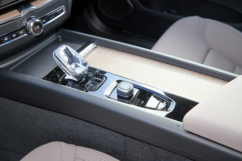 New 2026 Volvo XC60 B5 Core image 17