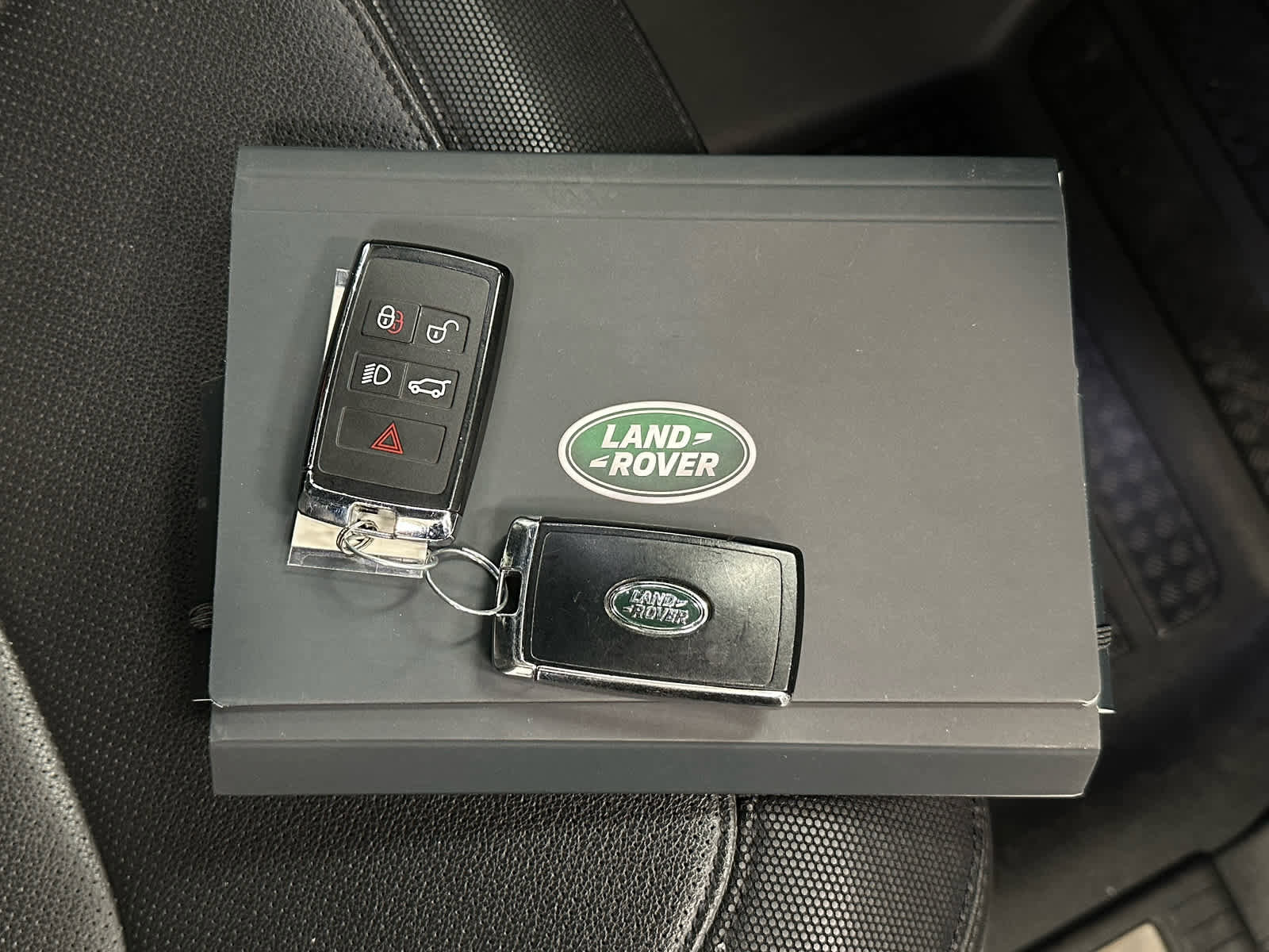 Used 2023 Land Rover Defender 110 X-Dynamic SE AWD/4WD image 42