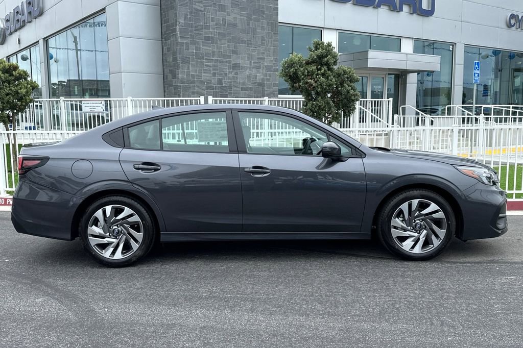 Used 2025 Subaru Legacy Limited image 3