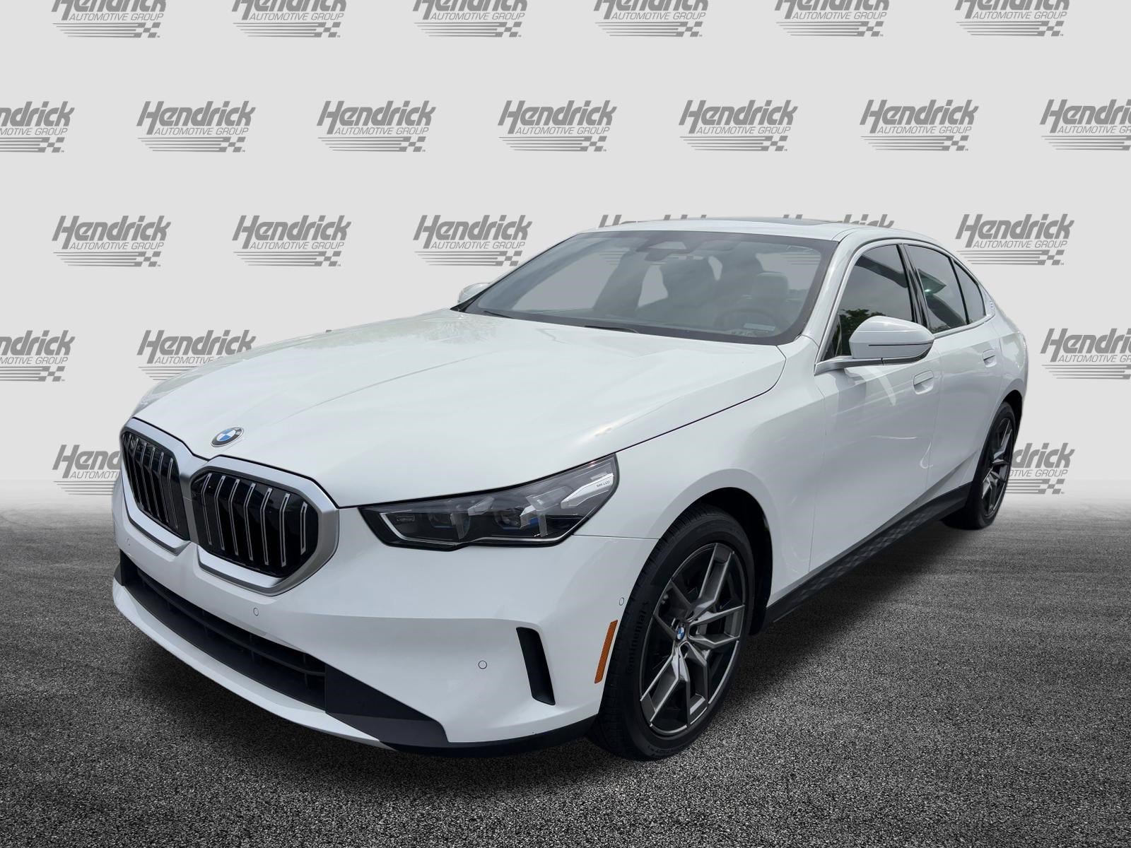 Certified 2026 BMW 530i w/ Premium Package image 5
