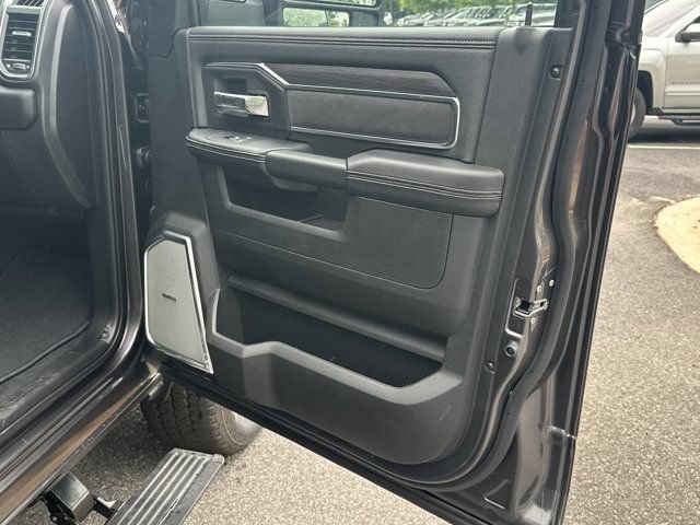 New 2026 RAM 2500 Laramie AWD/4WD image 14