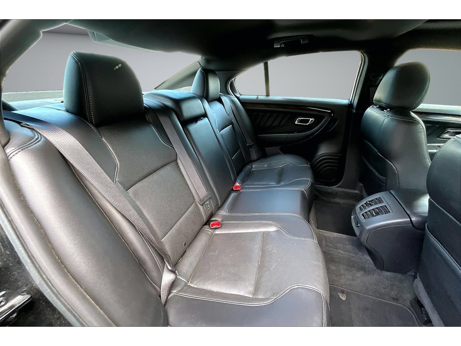 Used 2013 Ford Taurus Limited FWD image 42
