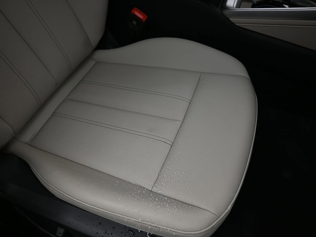 Certified 2025 Audi Q5 Premium w/ 19" Wheel Package image 12