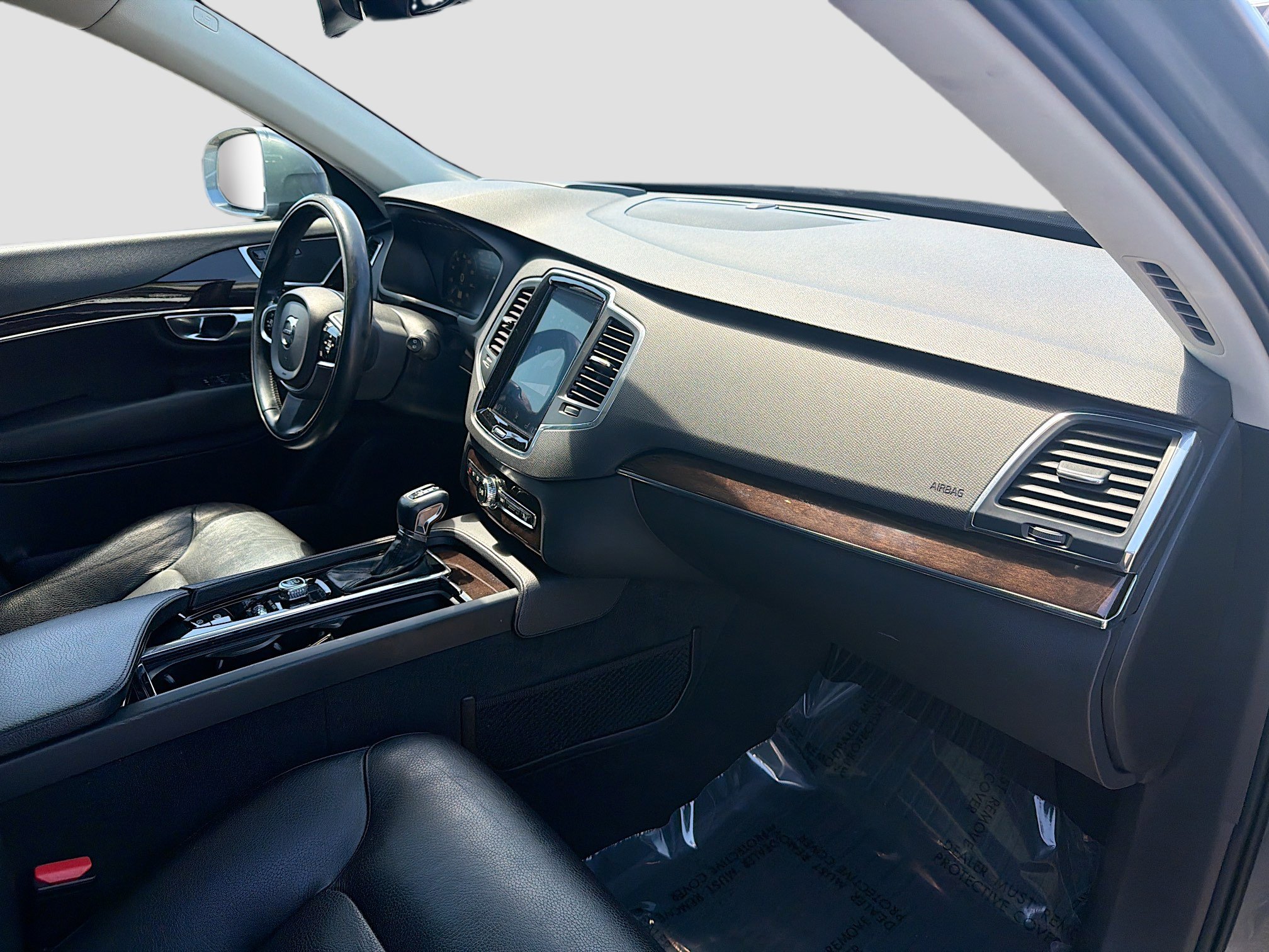 Used 2019 Volvo XC90 T6 Momentum w/ Advanced Package image 15