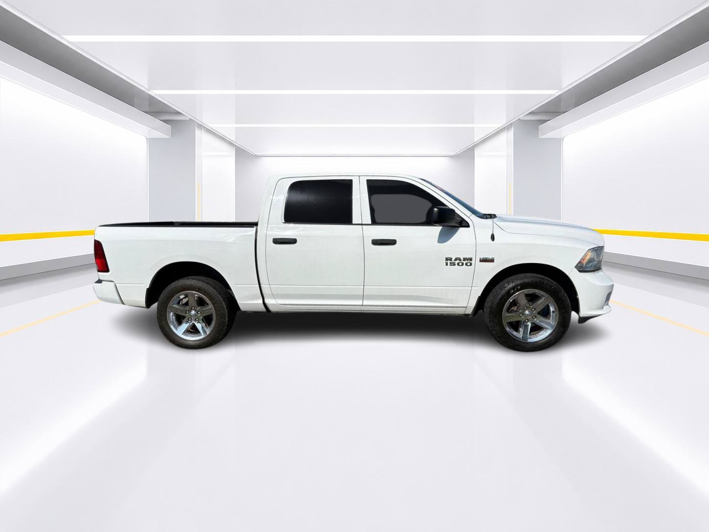 Used 2015 RAM 1500 Express AWD/4WD image 3