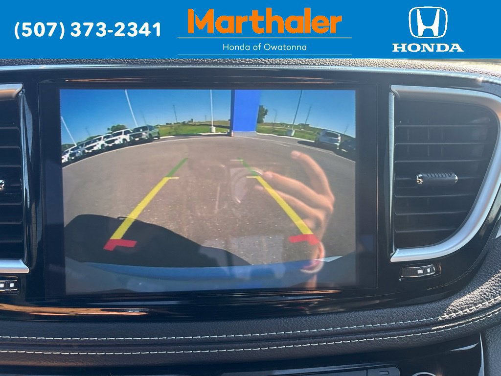 Used 2026 Chrysler Pacifica Limited FWD image 27