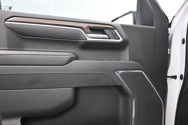 Used 2023 Chevrolet Silverado 1500 LT Trail Boss w/ Protection Package AWD/4WD image 13