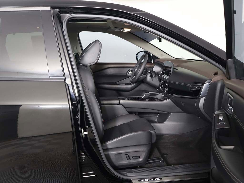 Used 2023 Nissan Rogue SL w/ SL Premium Package AWD/4WD image 33