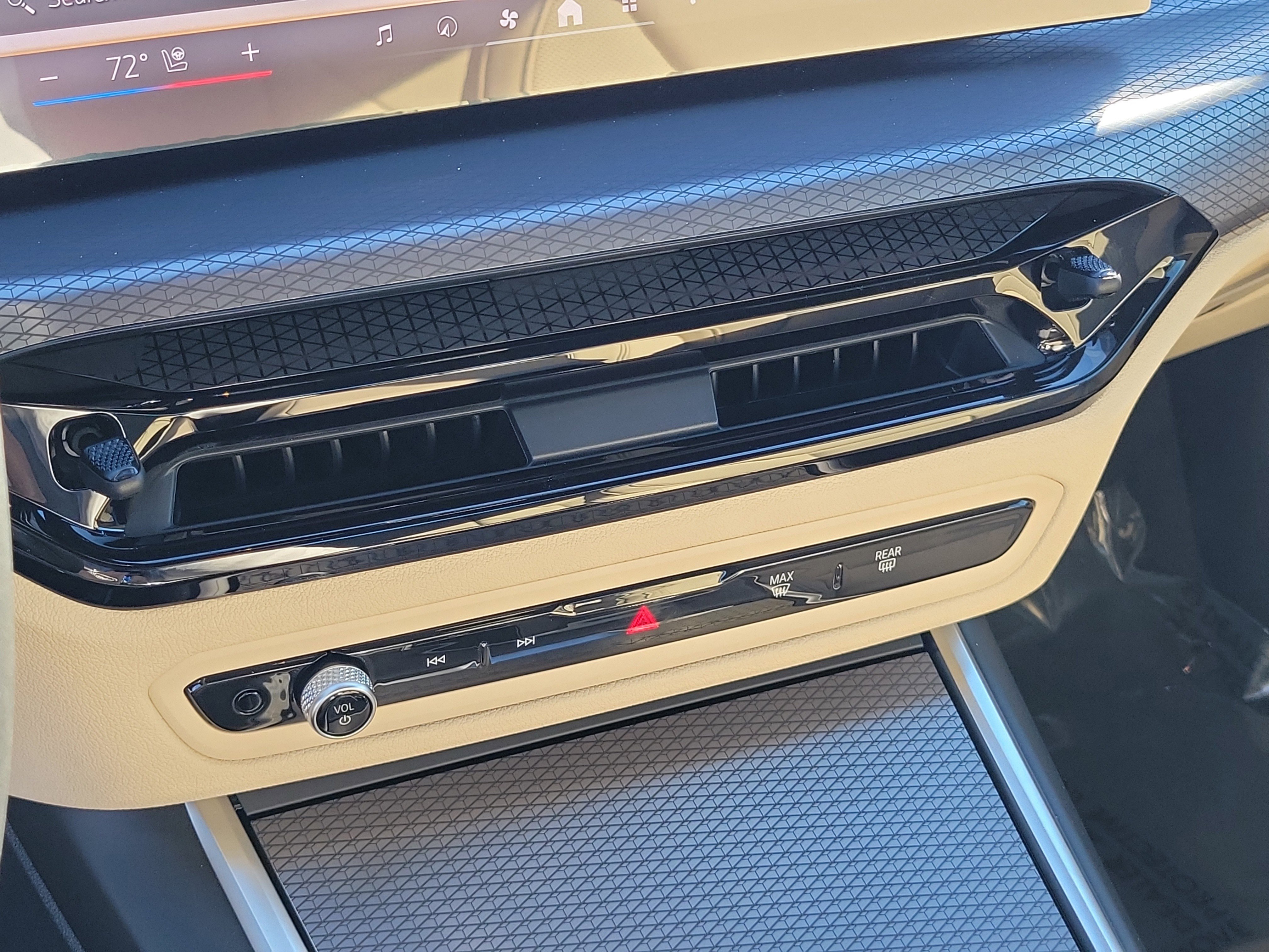 New 2026 BMW 430i Coupe w/ Parking Assistance Package image 21