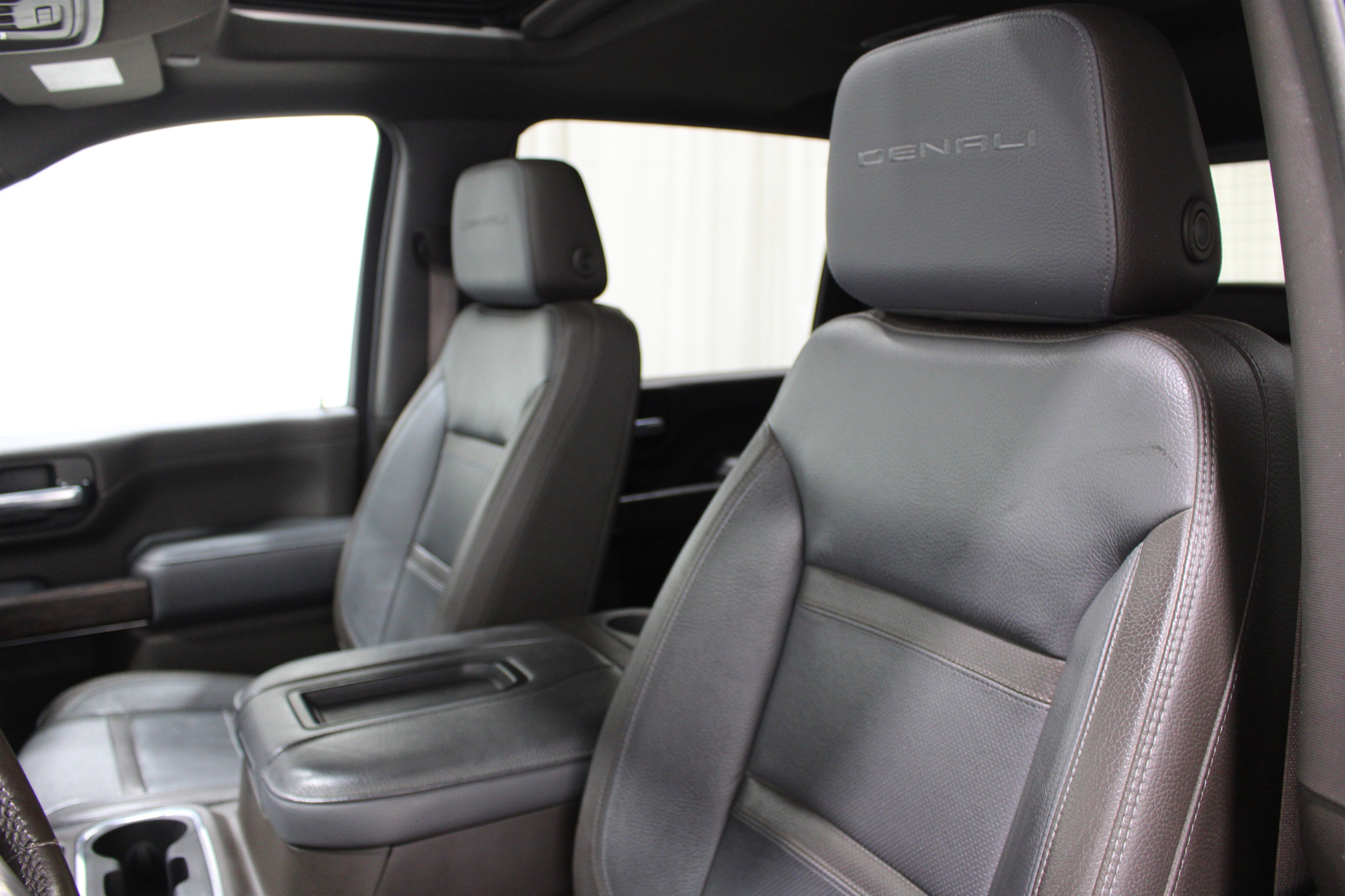 Used 2022 GMC Sierra 2500 Denali AWD/4WD image 4