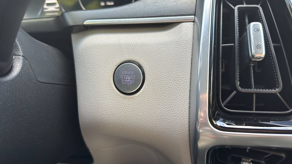 Used 2023 Kia Sorento SX FWD image 21