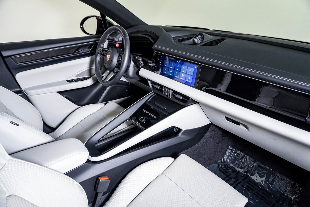 New 2025 Porsche Macan 4 Electric image 14