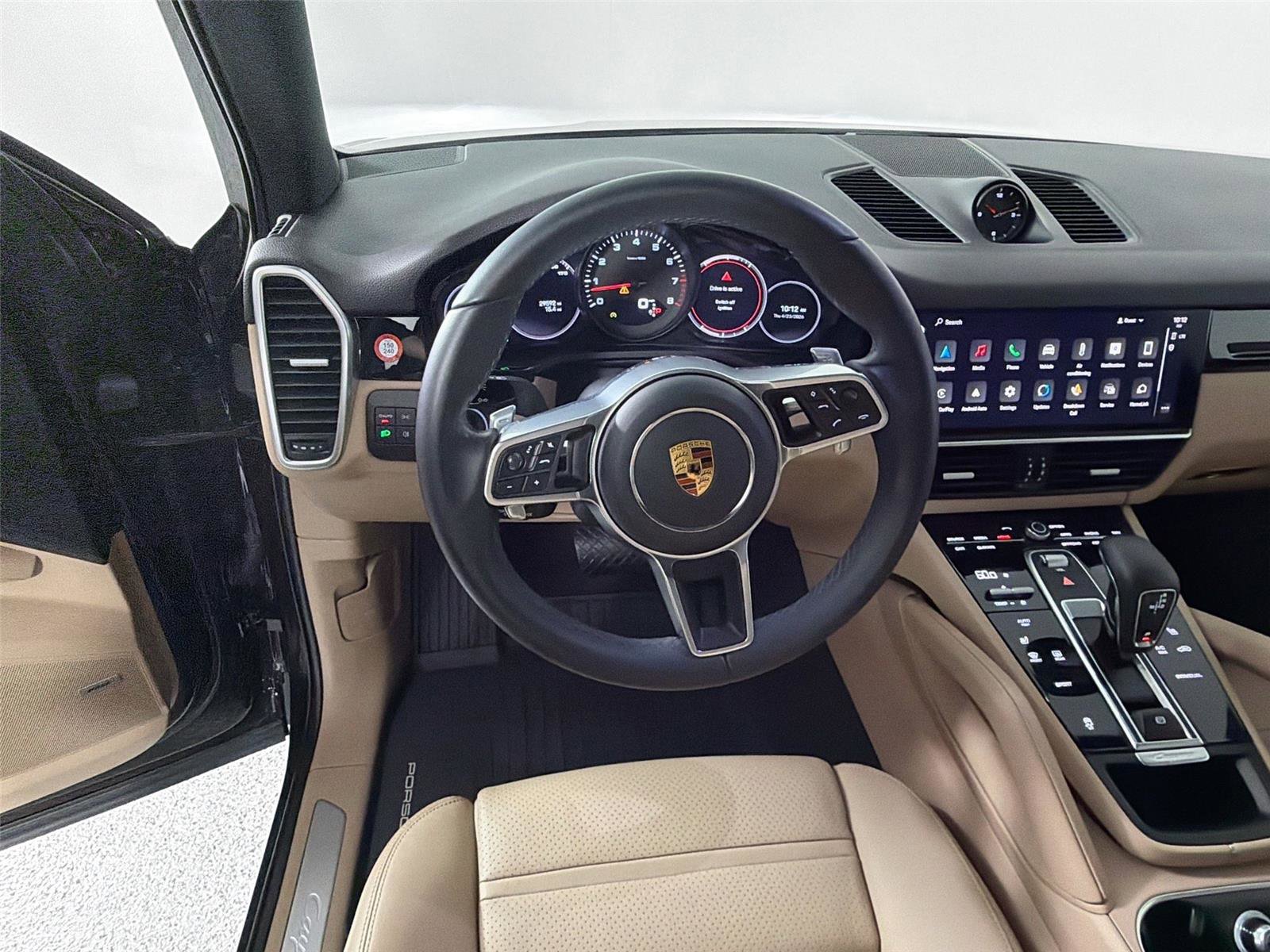 Certified 2022 Porsche Cayenne GTS AWD/4WD image 18