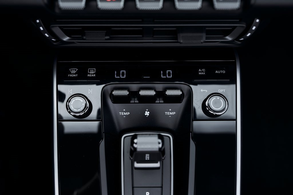 Used 2025 Porsche 911 Turbo S w/ 911 Turbo Sportdesign Package image 54