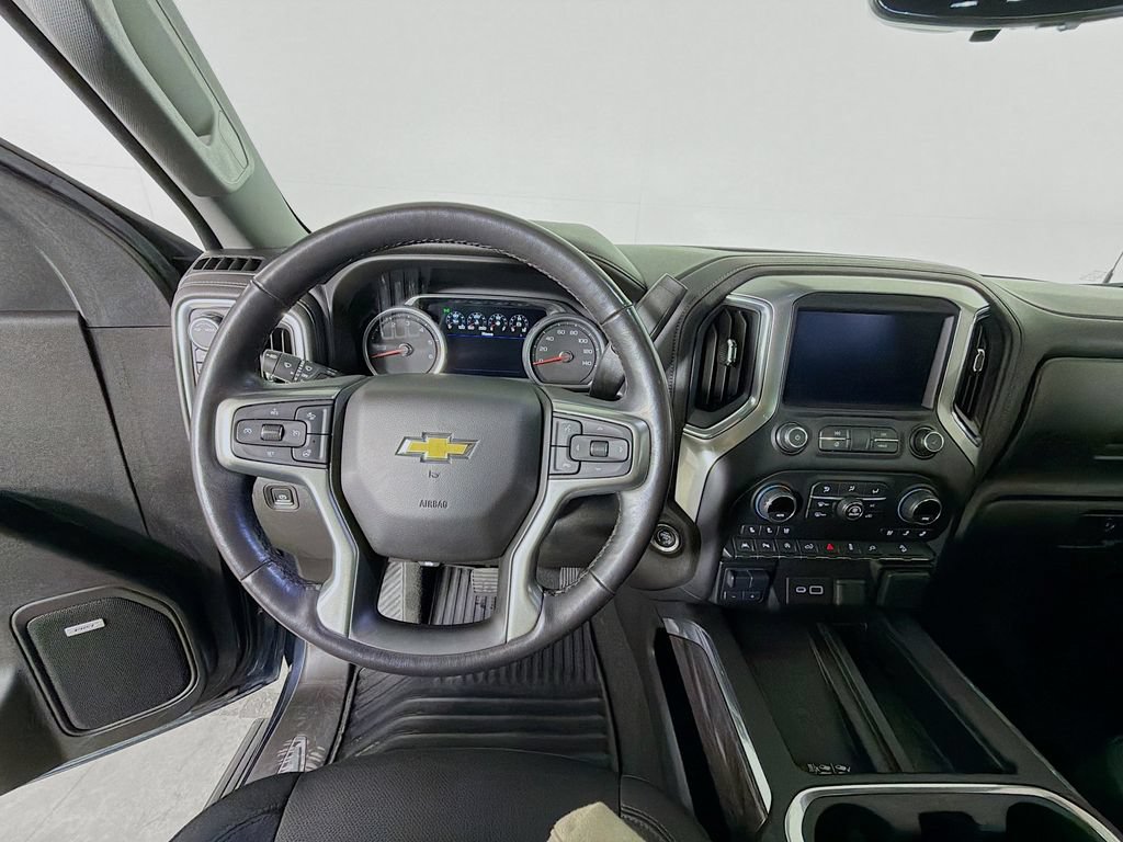 Used 2021 Chevrolet Silverado 1500 LTZ w/ Technology Package AWD/4WD image 13