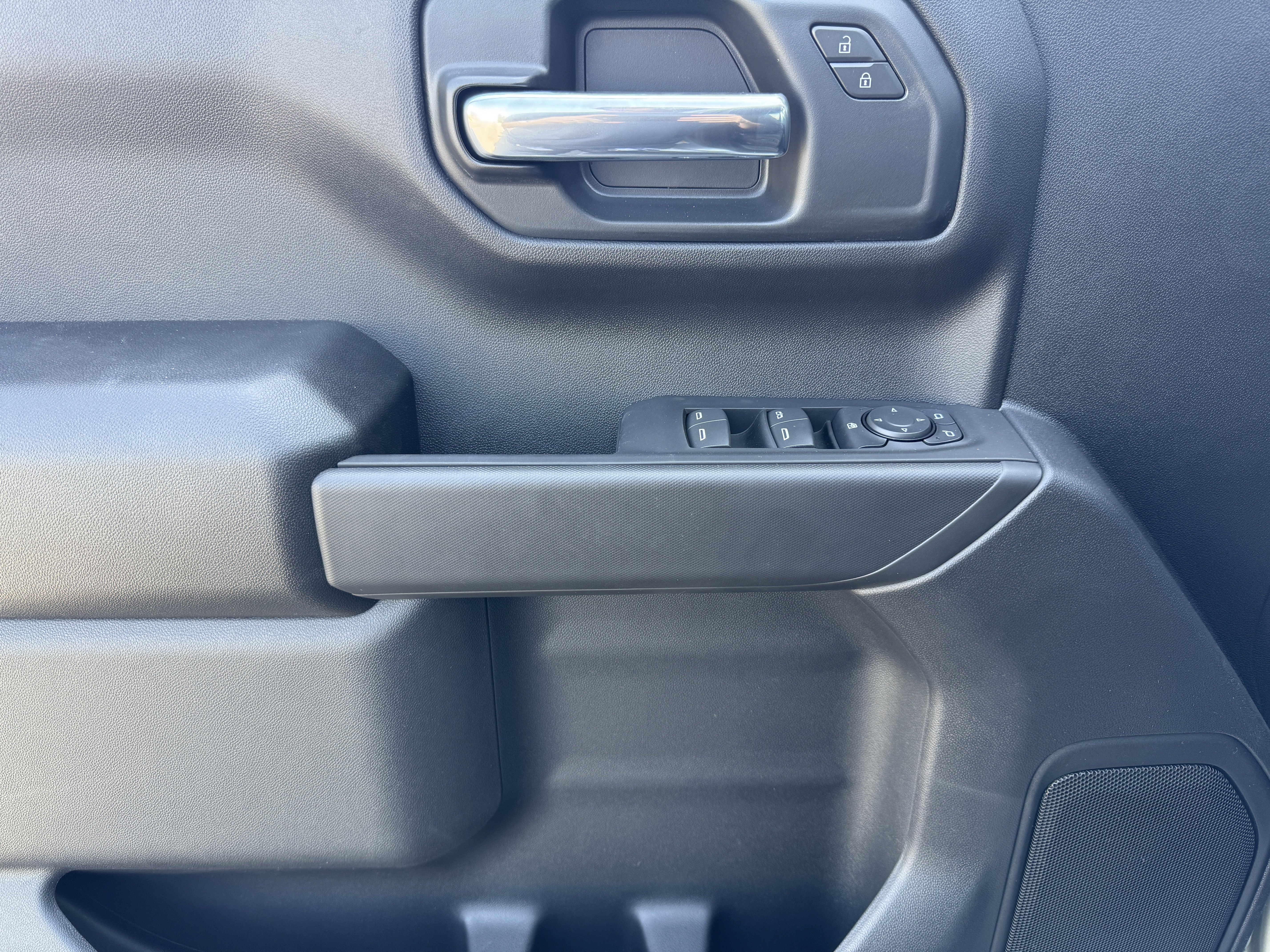 New 2025 Chevrolet Silverado 1500 Custom w/ Turbomax Blackout Package image 10