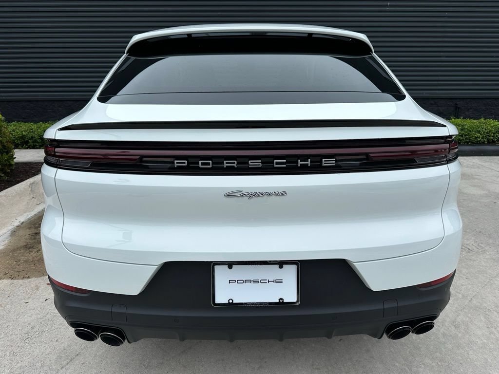 Used 2026 Porsche Cayenne E-Hybrid Coupe AWD/4WD image 12