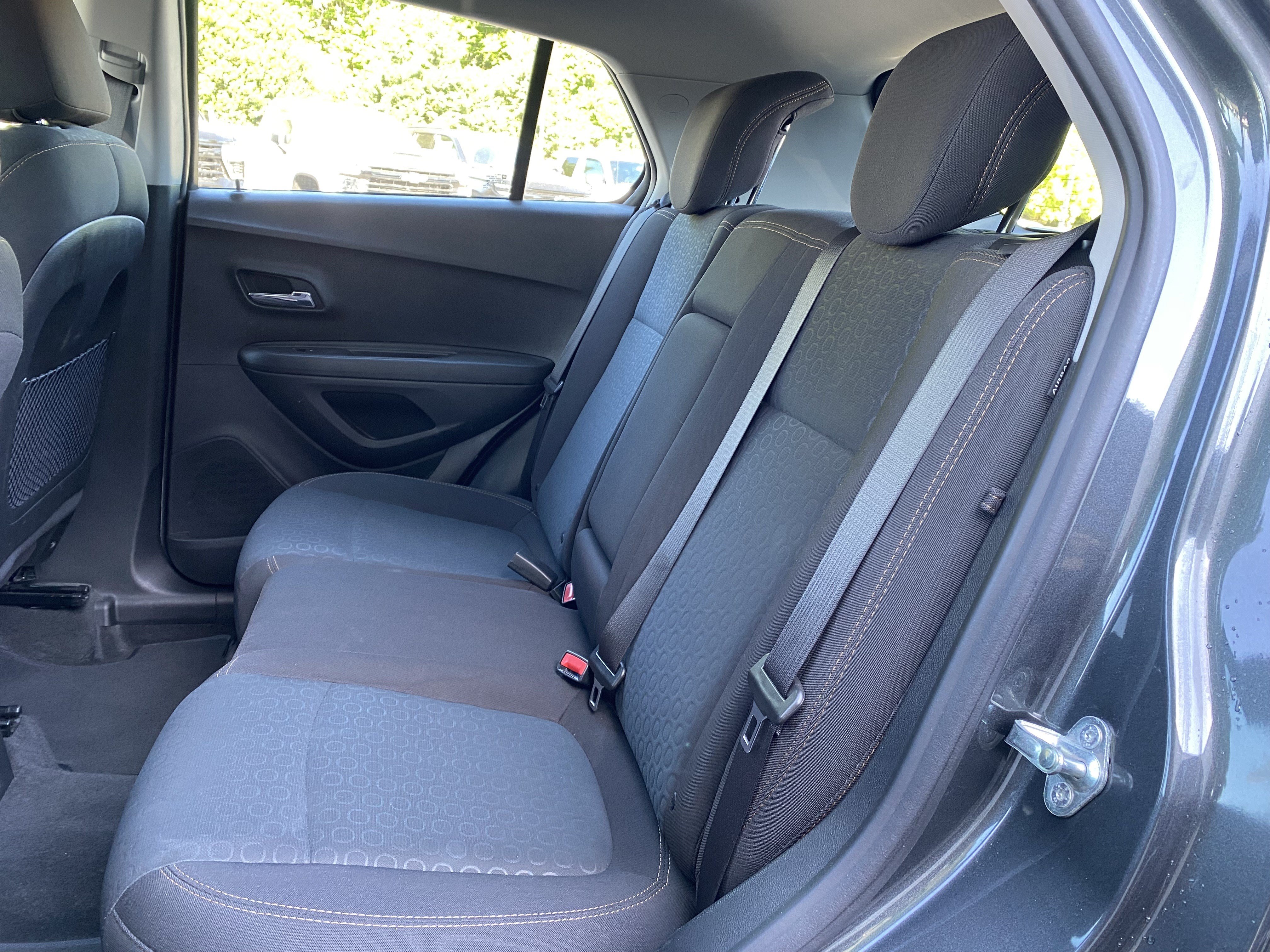 Used 2020 Chevrolet Trax LS FWD image 34