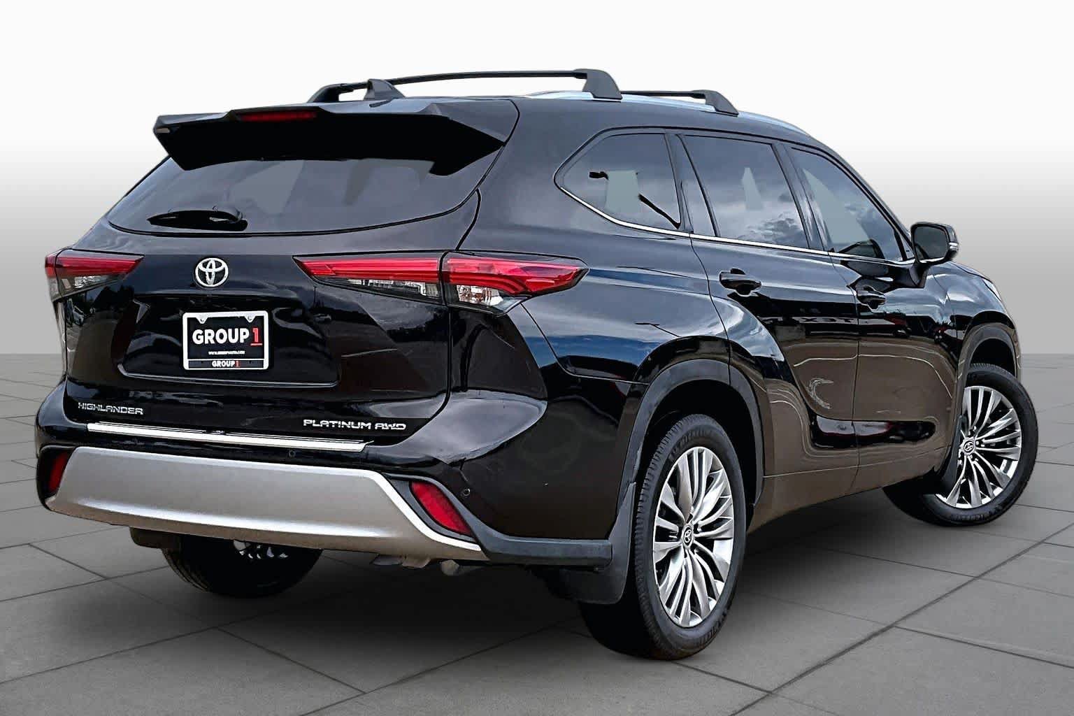 Used 2020 Toyota Highlander Platinum AWD/4WD image 13