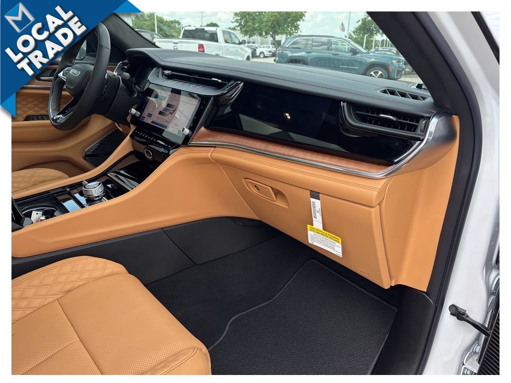 Used 2026 Jeep Grand Cherokee L Summit w/ Advanced Protech Group IV AWD/4WD image 53