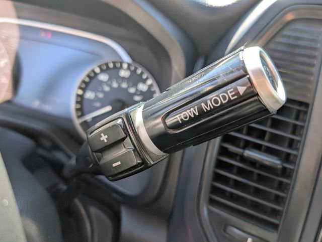 Used 2022 Nissan Titan S image 31