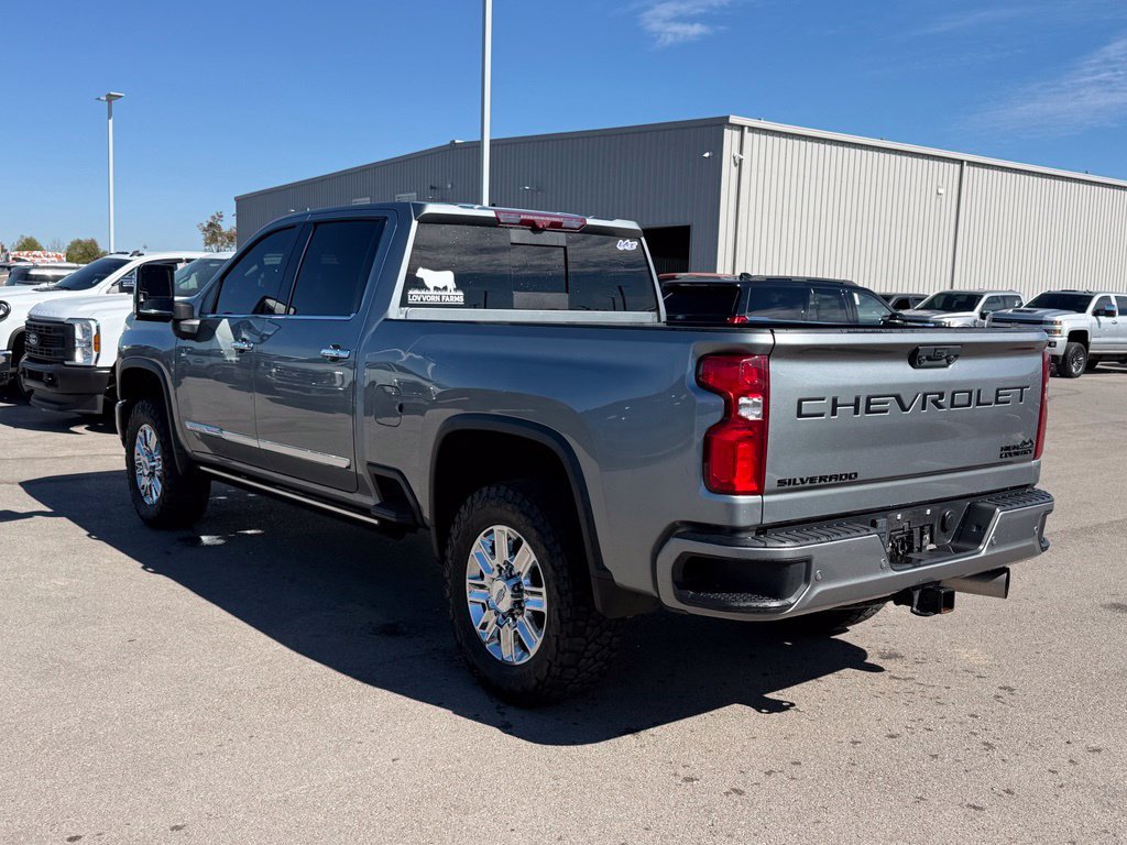 Used 2024 Chevrolet Silverado 2500 High Country w/ Technology Package AWD/4WD image 17