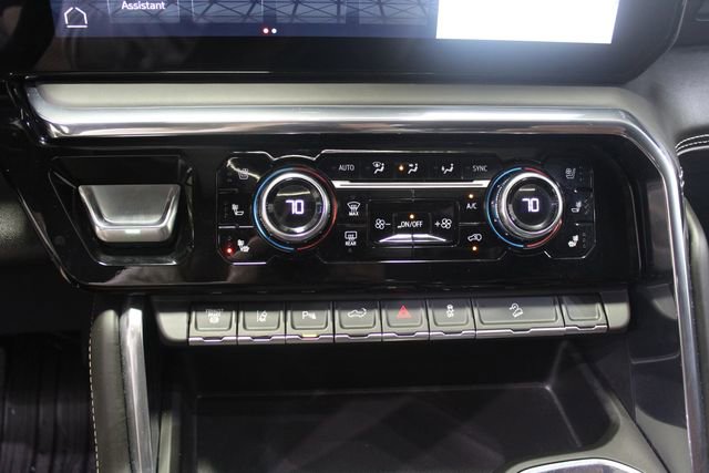 Used 2025 GMC Sierra 2500 Denali Ultimate AWD/4WD image 18