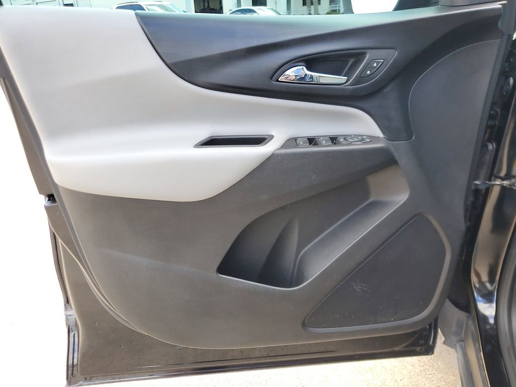 Used 2022 Chevrolet Equinox LS w/ LS Convenience Package image 15