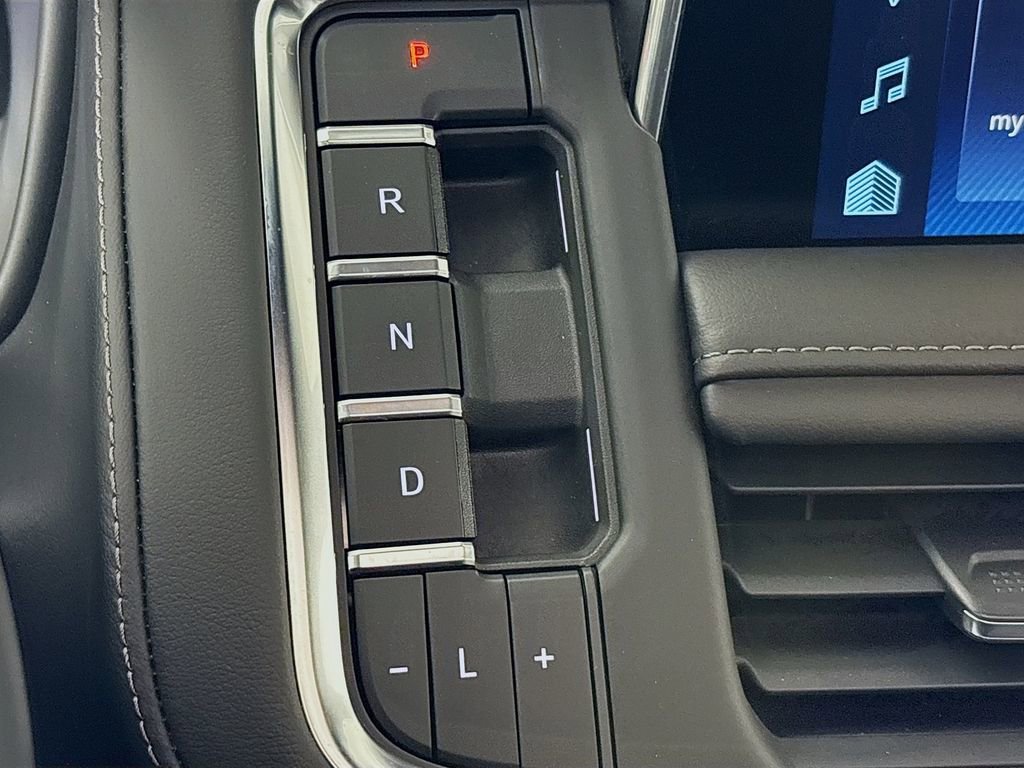 Certified 2023 Chevrolet Tahoe Z71 w/ Luxury Package image 20