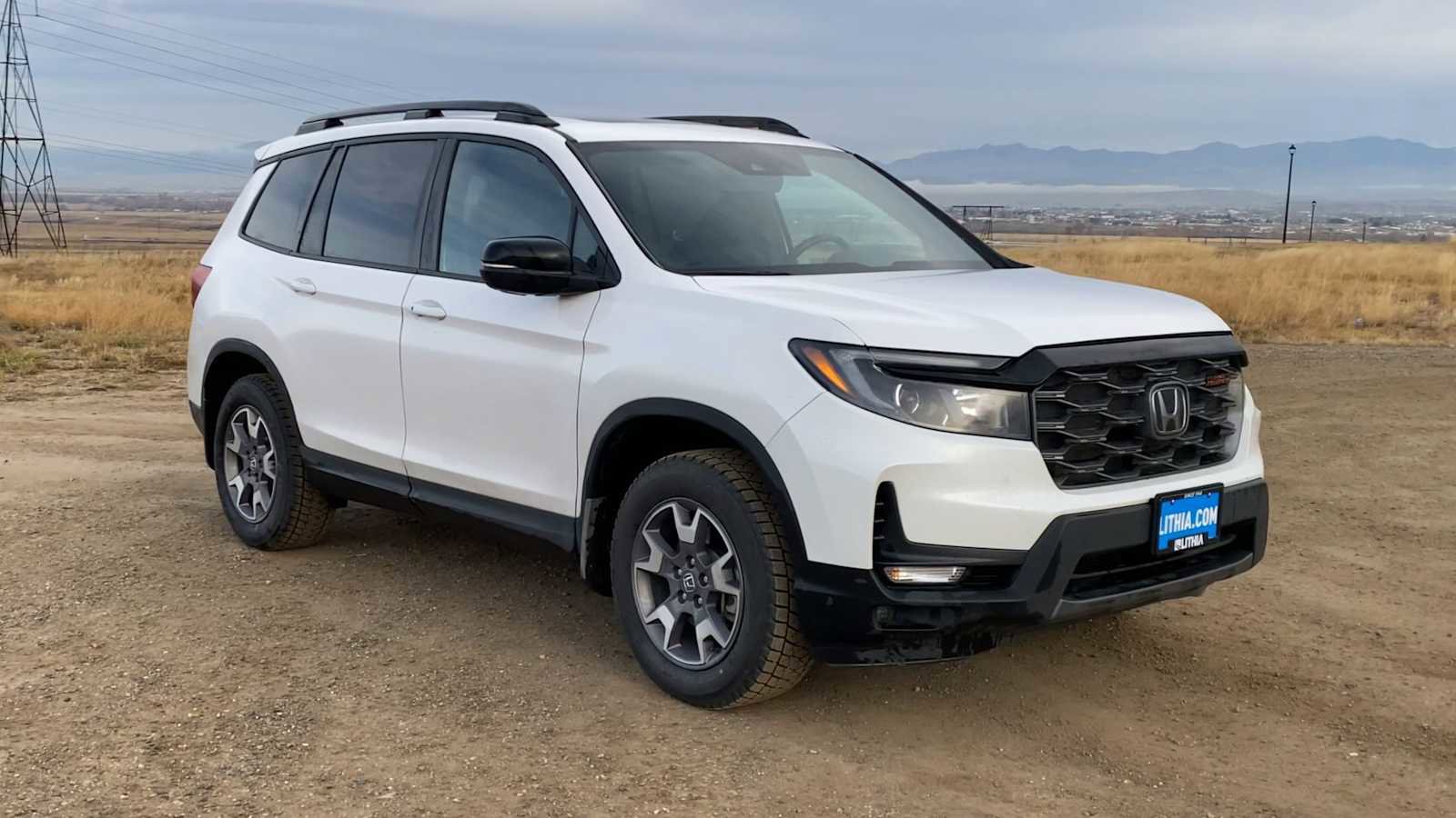 Used 2023 Honda Passport TrailSport image 2