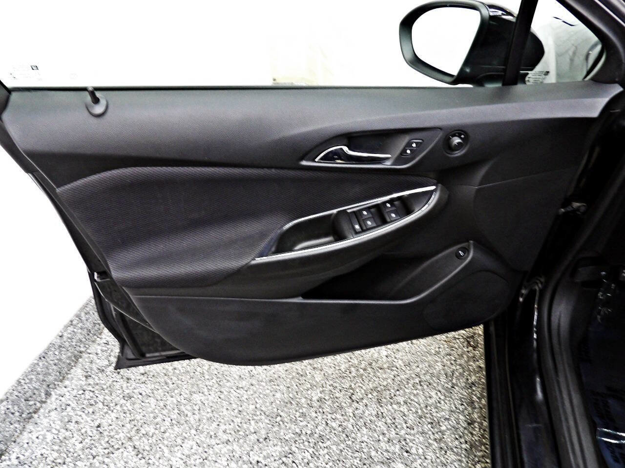 Used 2017 Chevrolet Cruze LS image 7