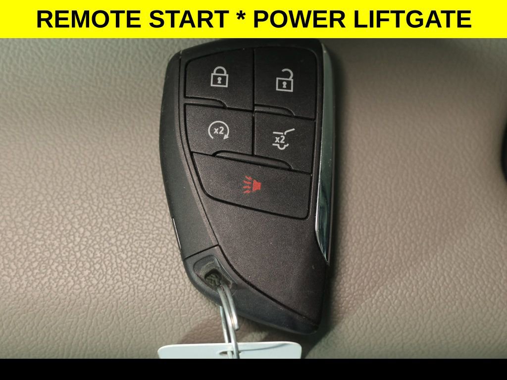 Used 2025 Chevrolet Traverse LT AWD/4WD image 13