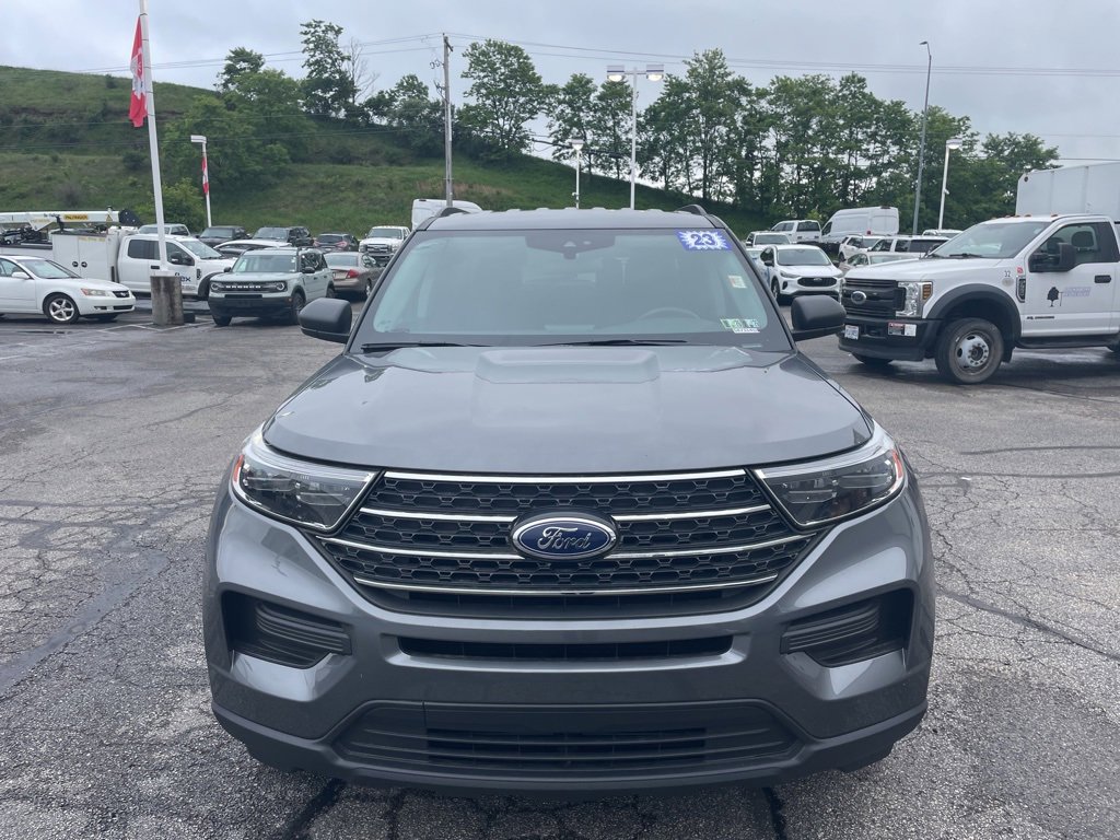 Certified 2023 Ford Explorer XLT image 2