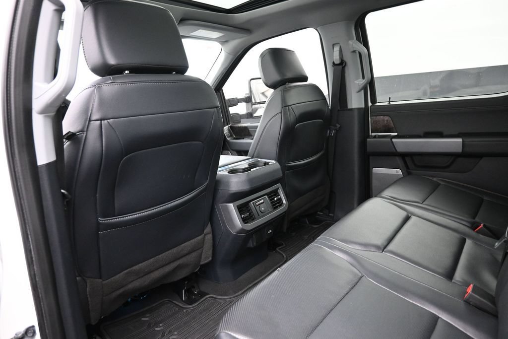 Used 2023 Ford F250 Lariat w/ Sport Appearance Package AWD/4WD image 26