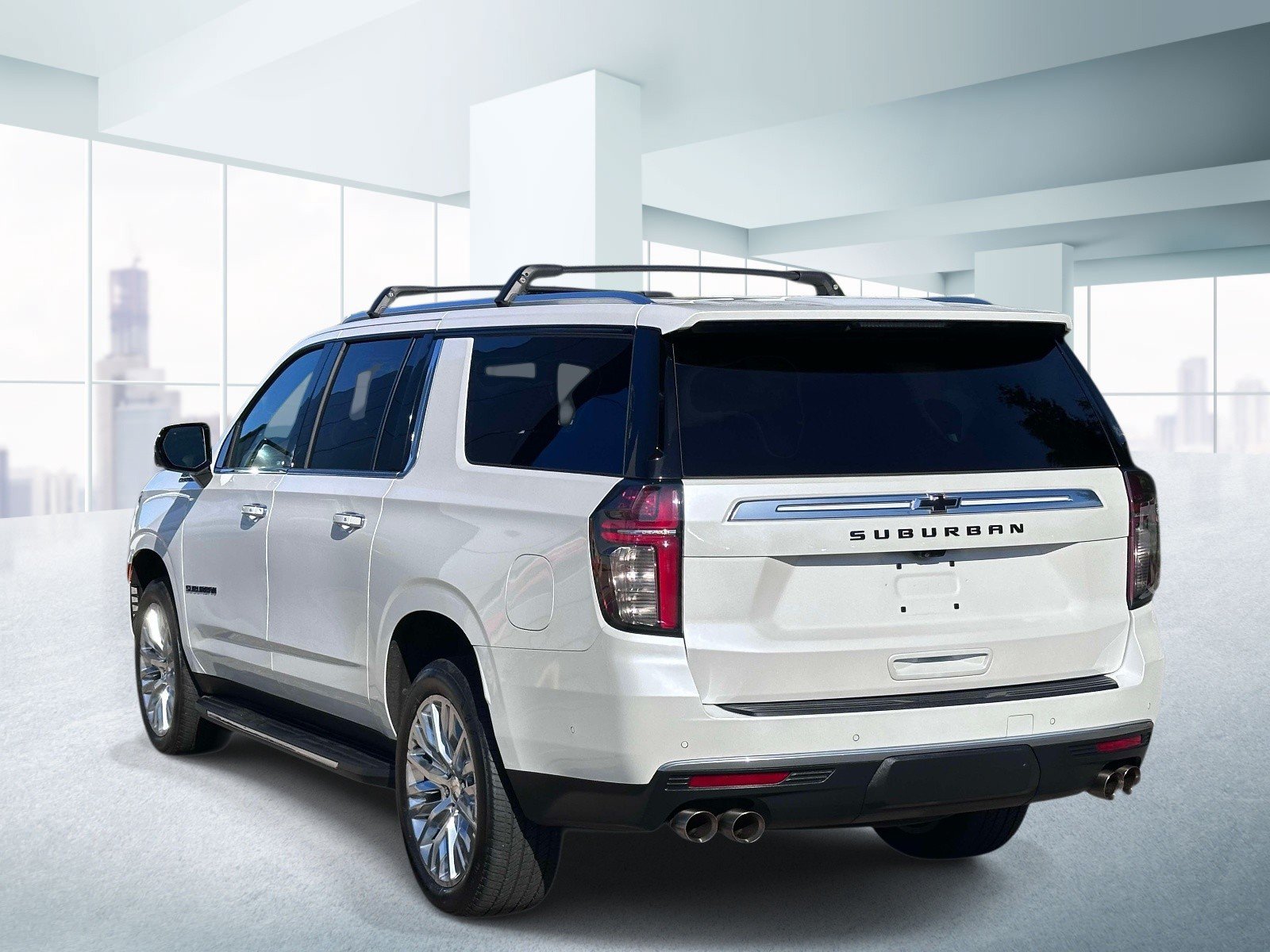 Used 2023 Chevrolet Suburban High Country w/ Advanced Technology Package AWD/4WD image 3