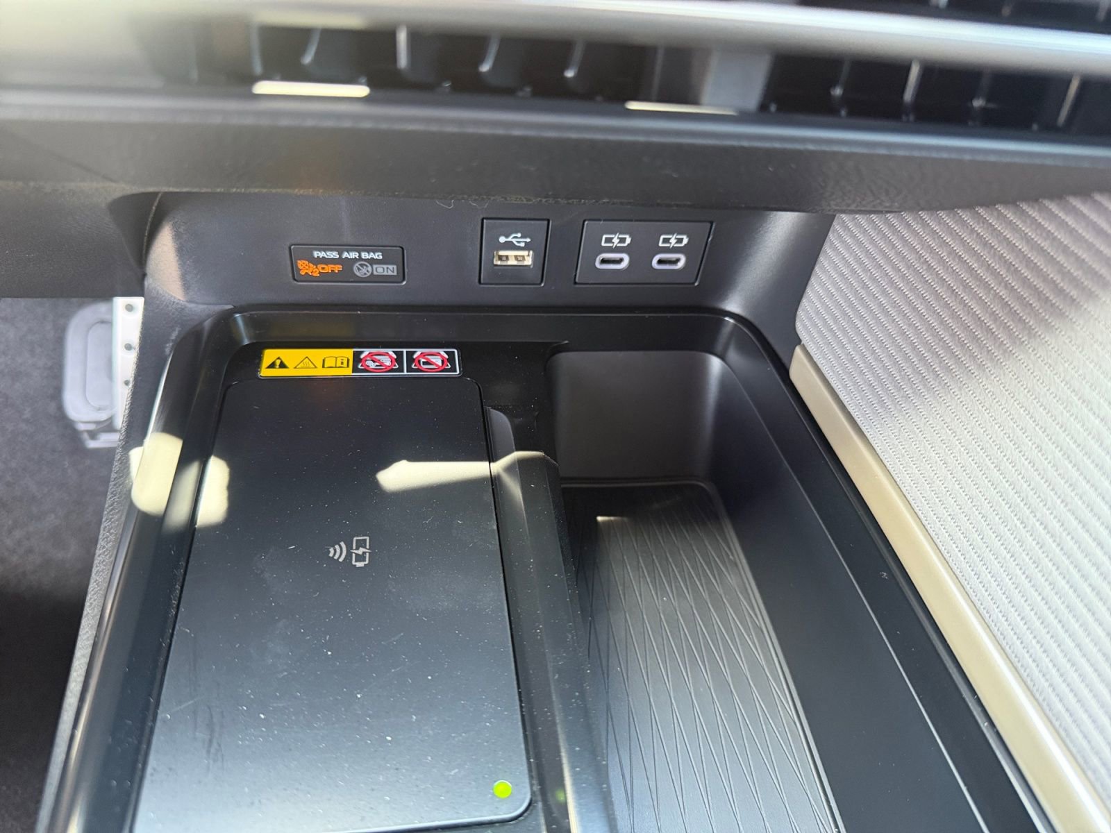 New 2026 Toyota Camry SE FWD image 21