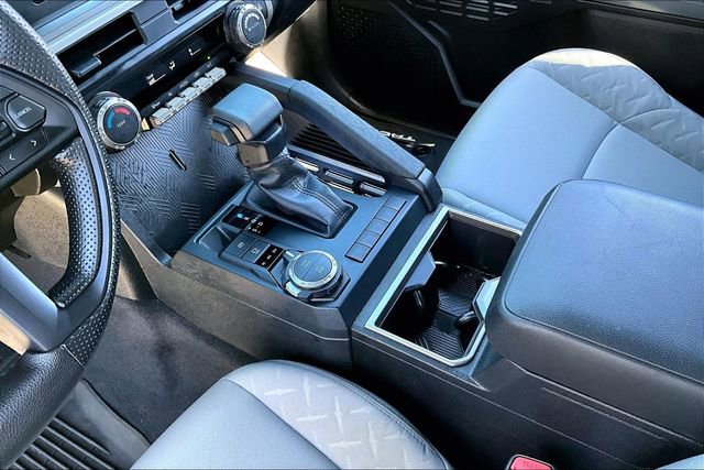 Used 2025 Toyota Tacoma SR5 image 15