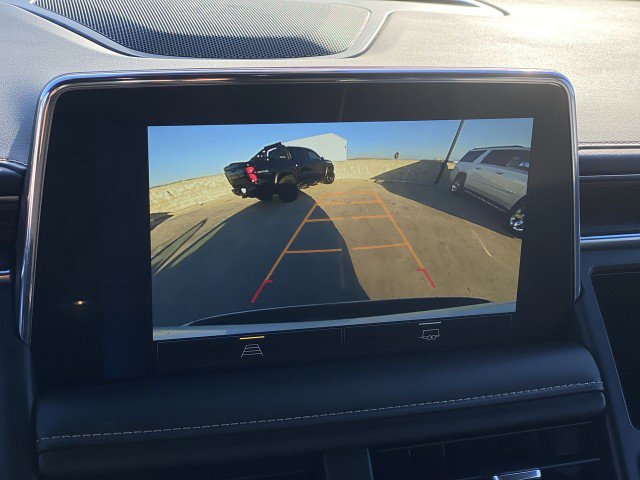 Used 2024 Chevrolet Suburban Premier image 14